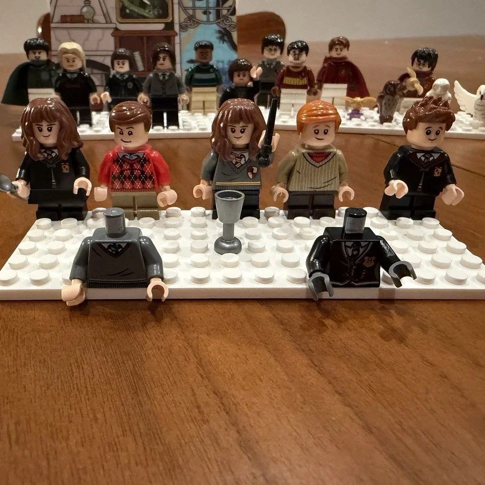 LEGO Harry Potter 4lb Lot 20+ Minifigures Sets